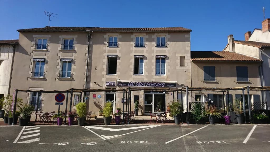 Hotel "Les deux porches"